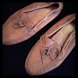 minnetonka moosehide weekender